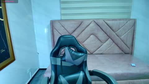Snapshot of dakotha_v chatting on January 26, 2025, 3:06 am Dakotha online show from January 26, 2025, 3:06 am