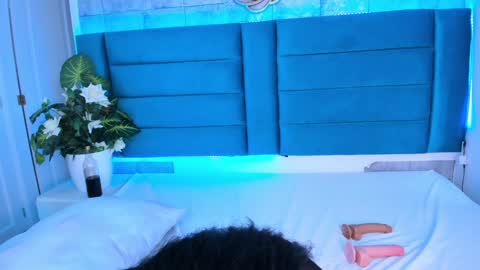 Snapshot of dakottahill chatting on January 31, 2025, 5:21 pm   online show from January 31, 2025, 5:21 pm