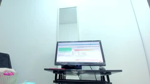  Ren  online show from February 19, 2025, 3:28 am