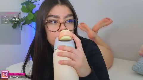 Dalia online show from December 14, 2025, 3:17 pm