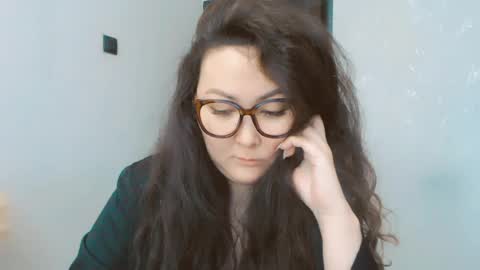 Snapshot of dalidayes chatting on August 3, 2026, 5:28 am Dali online show from August 3, 2026, 5:28 am