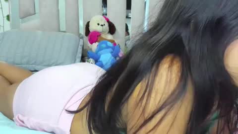 SWEET BABY online show from May 17, 2026, 2:09 am
