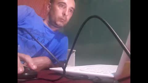 Snapshot of damian_2025 chatting on December 26, 2024, 12:03 am damian_2025 online show from December 26, 2024, 12:03 am