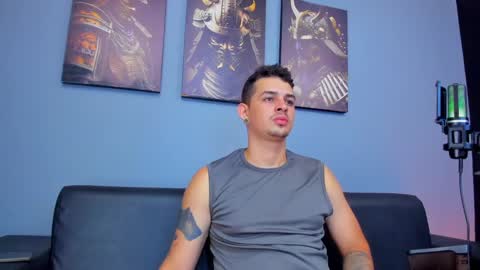 Snapshot of damian__oliver chatting on February 21, 2025, 4:51 am Damian Oliver online show from February 21, 2025, 4:51 am