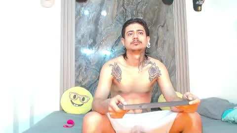 Snapshot of damian_and_camerum chatting on May 5, 2026, 3:25 am damian_and_camerum online show from May 5, 2026, 3:25 am