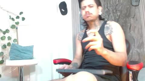 Snapshot of damian_and_camerum chatting on May 13, 2026, 3:15 am damian_and_camerum online show from May 13, 2026, 3:15 am