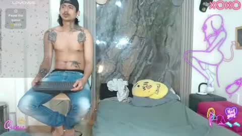 Snapshot of damian_and_camerum chatting on June 14, 2026, 3:19 am damian_and_camerum online show from June 14, 2026, 3:19 am