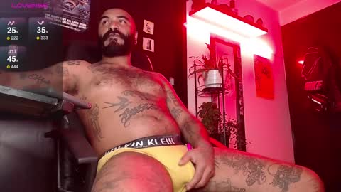 Snapshot of damian_darkside_ chatting on January 10, 2025, 2:25 am Damian online show from January 10, 2025, 2:25 am