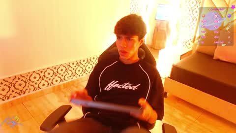 Snapshot of damian_tay chatting on April 11, 2026, 11:36 am damian_tay online show from April 11, 2026, 11:36 am