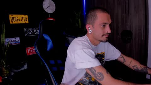 Snapshot of damiancox chatting on January 7, 2025, 7:17 pm Daamiancox online show from January 7, 2025, 7:17 pm