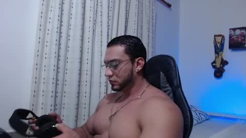 Snapshot of damiannstonexxx chatting on August 6, 2026, 11:50 pm Danny online show from August 6, 2026, 11:50 pm