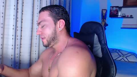 Snapshot of damiannstonexxx chatting on August 9, 2026, 3:34 am Danny online show from August 9, 2026, 3:34 am