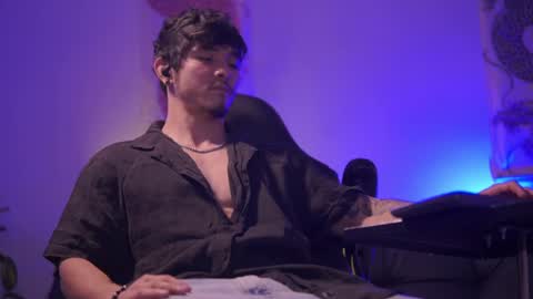 insta damn8   --------  online show from March 9, 2025, 12:21 am