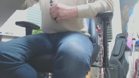 Snapshot of damien_000 chatting on December 2, 2024, 7:25 am Ray online show from December 2, 2024, 7:25 am