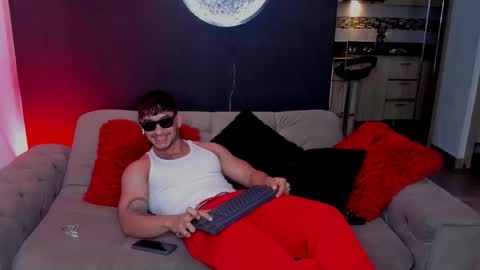 INSTAGRAM  DAMMIANMILLEROFICIAL online show from February 2, 2026, 11:25 pm