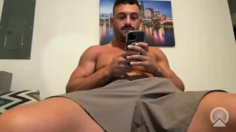 Snapshot of damnimhandsome25 chatting on November 10, 2025, 11:20 am Clyde online show from November 10, 2025, 11:20 am