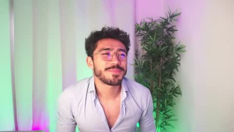 Snapshot of damon_frost chatting on April 18, 2026, 7:58 pm damon_frost online show from April 18, 2026, 7:58 pm