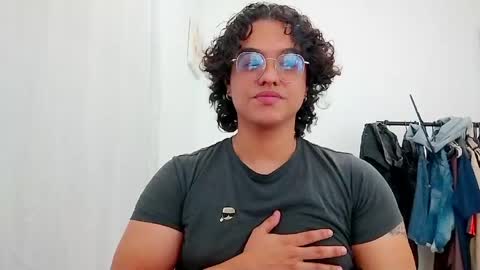 Diane Blosson online show from April 15, 2026, 1:23 am