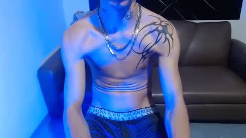 dan_jonson15 online show from September 18, 2025, 12:01 am