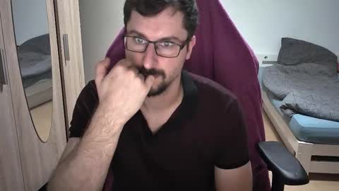 King Dan online show from September 8, 2025, 6:29 pm