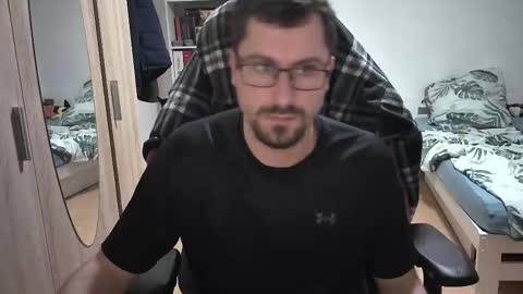 King Dan online show from November 17, 2025, 7:52 pm