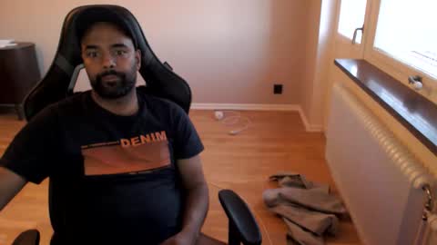 dan_the_man43 online show from April 24, 2026, 6:21 pm