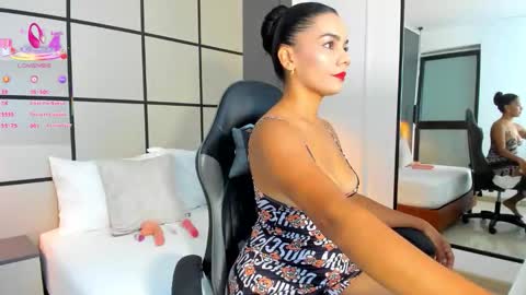 D A N A  online show from February 17, 2026, 7:20 pm