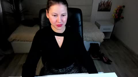 Dana Dom online show from February 18, 2025, 2:05 am