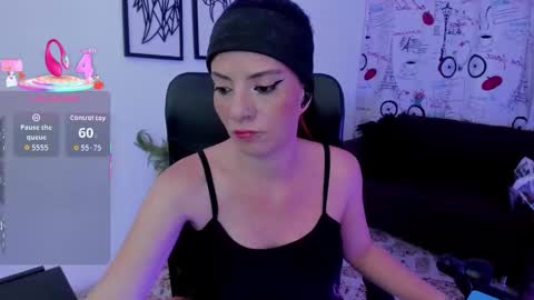 Danaa Rey online show from November 13, 2025, 3:55 pm