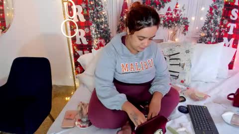 Snapshot of danaferluccio chatting on December 5, 2025, 6:26 pm danaferluccio online show from December 5, 2025, 6:26 pm