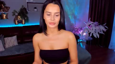 DanaMiers online show from February 25, 2026, 4:55 am