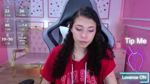 Danatella  online show from December 18, 2025, 8:04 pm