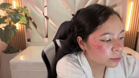 Snapshot of danay_tp chatting on April 8, 2026, 6:08 pm Dana online show from April 8, 2026, 6:08 pm