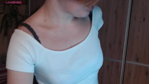 Snapshot of danbie_leen chatting on February 21, 2025, 12:06 pm danbie_leen online show from February 21, 2025, 12:06 pm