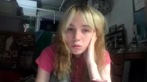 Snapshot of danceissexisbeauty2 chatting on December 1, 2025, 2:16 am Your submissive patient online show from December 1, 2025, 2:16 am