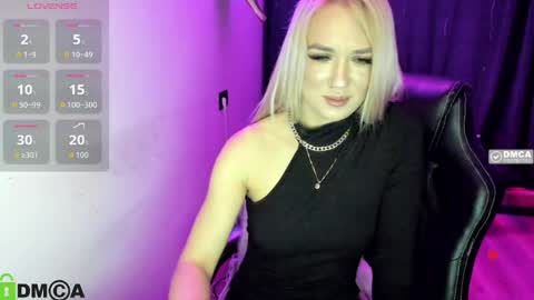 Snapshot of dances_queen chatting on May 9, 2026, 7:13 am dances_queen online show from May 9, 2026, 7:13 am