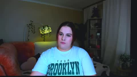 Olivia online show from June 3, 2026, 3:09 am