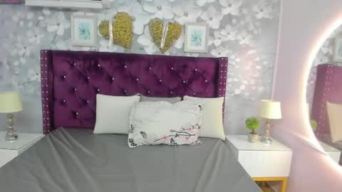 Daniela online show from April 8, 2026, 11:32 am