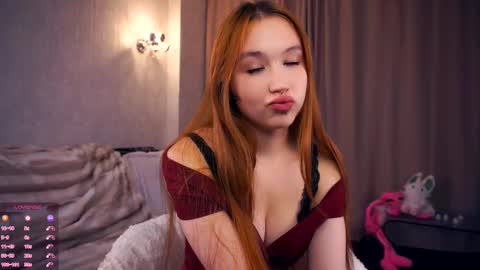 Astrid online show from October 12, 2025, 7:35 pm