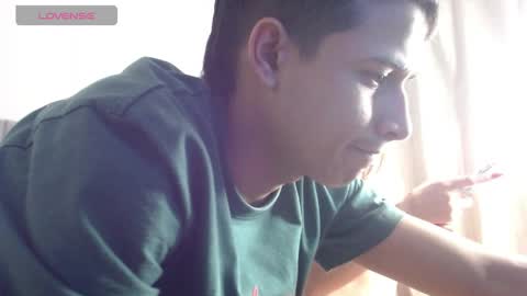 Ela and Santi online show from April 1, 2026, 6:05 pm