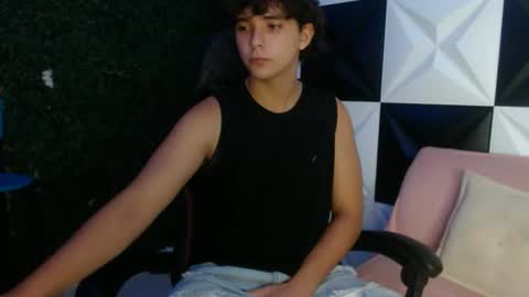 Snapshot of dani_cumboy chatting on December 18, 2024, 5:26 am dani_cumboy online show from December 18, 2024, 5:26 am