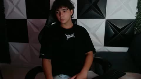 Snapshot of dani_cumboy chatting on January 8, 2025, 2:25 am dani_cumboy online show from January 8, 2025, 2:25 am