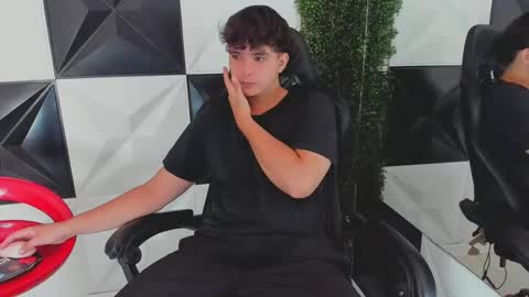 Snapshot of dani_cumboy chatting on September 30, 2025, 2:11 pm dani_cumboy online show from September 30, 2025, 2:11 pm