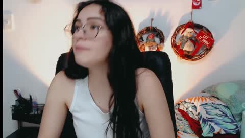 dani y jocelyn online show from December 20, 2024, 9:50 pm