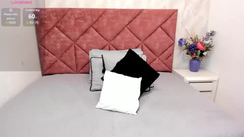 JANE  online show from January 8, 2025, 1:31 pm