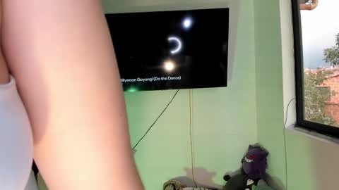 Snapshot of danibrooke12 chatting on September 19, 2025, 8:20 pm Danii online show from September 19, 2025, 8:20 pm