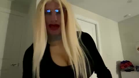 Snapshot of danicdgirl chatting on October 12, 2025, 12:53 am danicdgirl online show from October 12, 2025, 12:53 am