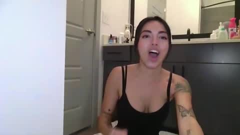 Snapshot of danidivina777 chatting on October 4, 2025, 9:35 pm danidivina777 online show from October 4, 2025, 9:35 pm