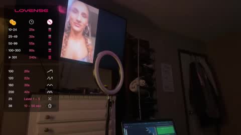 Dani Dragon online show from January 30, 2025, 10:19 am