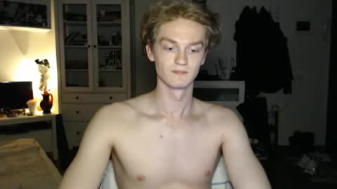 Snapshot of daniel_yumm chatting on June 5, 2026, 8:14 pm Daniel online show from June 5, 2026, 8:14 pm